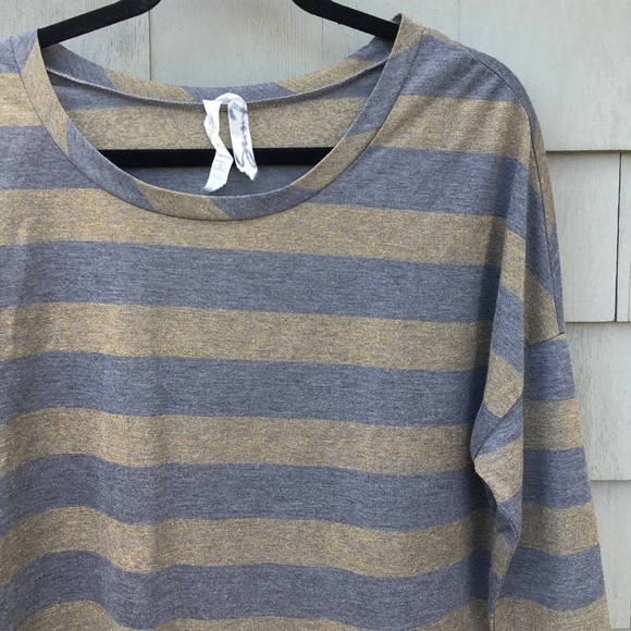 Seven for all Mankind Gray & Sparkly Gold Scoop Neck Long Sleeve Top Medium - Picture 2 of 6